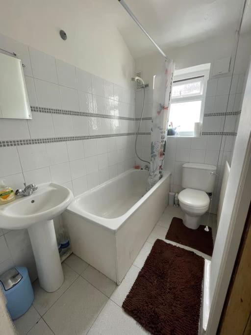 Private Guest Rooms In Tooting ロンドン エクステリア 写真